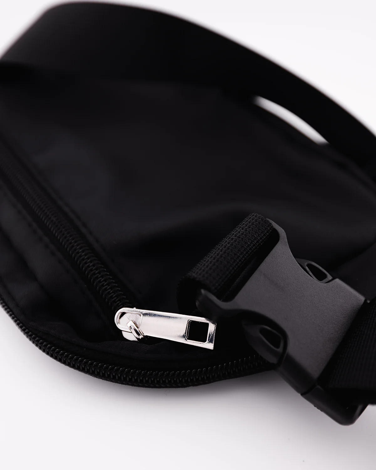 Black Vintage Fanny Pack - Image 3